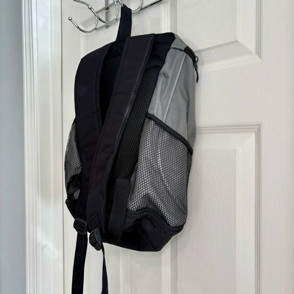 Emerald Waterways Daypack, Backpack Travel Bag -Gray Blue Black Side Pockets EUC